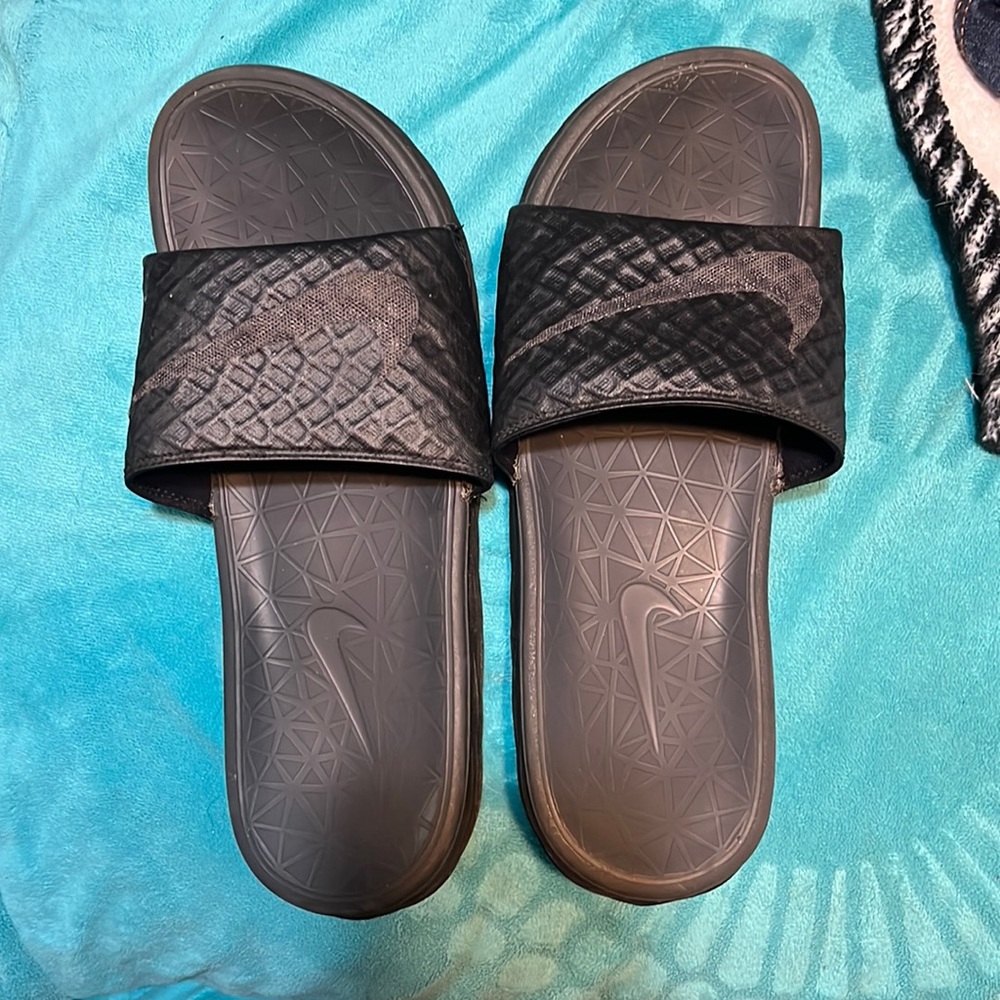 Men’s Nike slides
